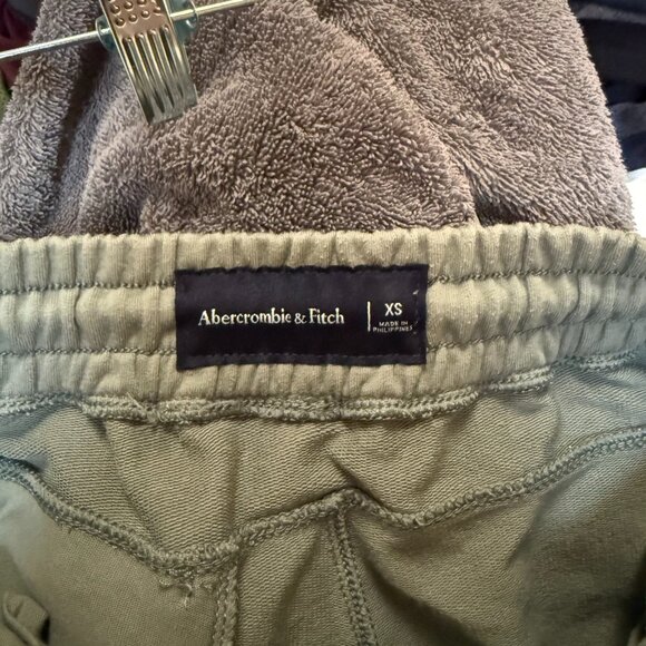 Abercrombie & Fitch Light Green French Terry Shorts 7" Inseam EUC Extra-Small XS - Picture 3 of 3
